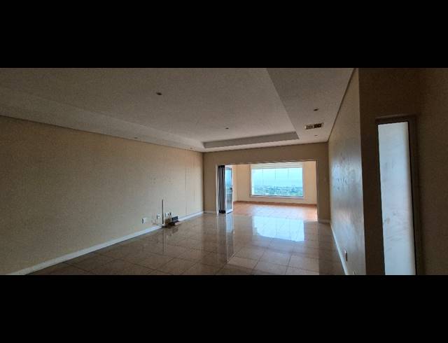 3 BEDROOM APARTMENT FOR SALE IN LA LUCIA